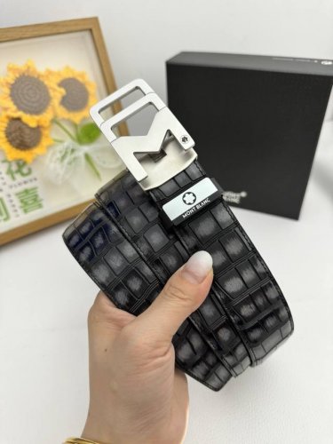 品名：万宝龙 Montblanc 自动带 材质：原单牛皮腰带 百分百头层牛皮腰带保证真皮，24K纯钢扣，专柜原单品质、做工精细，时尚大牌，送人自用首选 包装：