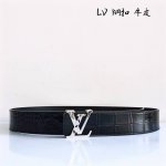 特 Lv[正] 男士腰带宽度4.0 进口双面牛皮 简单大方 佩戴效果非常不错 送礼自用最佳推荐