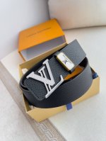 品名： Lv..路易..威登腰带皮带原单 型号：挂扣，经典纯钢材质挂扣，头层牛皮，图片实物拍摄 材料：头层牛皮，挂扣系列，纯钢材质扣头，钯镀电镀工艺永不掉色。原