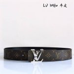 特 Lv[正] 男士腰带宽度4.0 进口双面牛皮 简单大方 佩戴效果非常不错 送礼自用最佳推荐