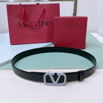 顶级质量 Valentino Garavani Vlogo Signature 可双面佩戴水钻 亮面小牛皮腰带 -Vlogo Signature搭扣，饰以施华洛