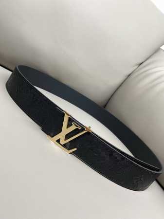Lv 路易威登 官网款进口牛皮4D制作 经典精品字母扣 双面可用4.0送礼自用档次到顶 多扣颜色可自由选择 - 点击图像关闭