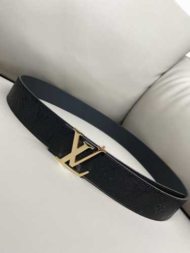 Lv 路易威登 官网款进口牛皮4D制作 经典精品字母扣 双面可用4.0送礼自用档次到顶 多扣颜色可自由选择