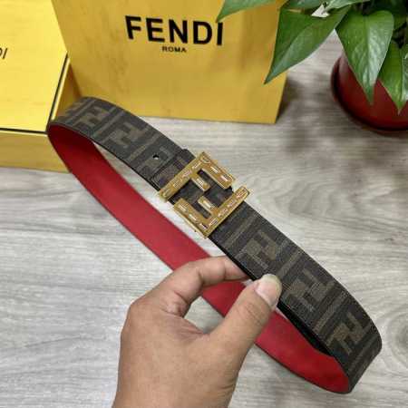 图片包装 Fendi 芬迪 专柜同款 宽4.0Cm 双环正反用腰带 Ff按钉搭扣 红色Cuoio Romano皮革材质 反面面料带有烟草黄和黑色Ff图案 黑色珐 - 点击图像关闭