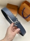 特 4.0宽 Lv Shadow 腰带拥有 Monogram Shadow 皮革的经典风尚和素面皮革的内敛格调 以摩登笔触焕新男士衣橱