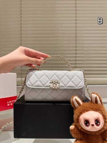 鱼籽纹 Chanel 25S 手柄Kelly包 绝绝子给我锁死 Chane家的25S镂空手柄Kelly Woc牛皮绝美！ 没想到实物这么美！灯光照射下闪闪惹人爱