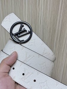 4.0当季新款 一面进口小牛皮 一面进口帆布印花 可双面用 搭配精品扣头 实物实拍