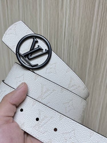 4.0当季新款 一面进口小牛皮 一面进口帆布印花 可双面用 搭配精品扣头 实物实拍