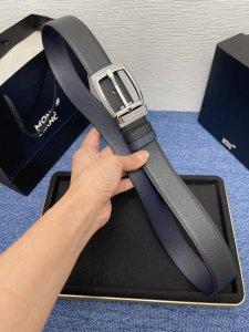 品牌万宝龙 550 描述双面原版皮，这款饰有带扣的腰带配以水牛皮衬里，覆以Monogram 牛皮。展现细腻的品牌特质，是牛仔裤的理想配件 字母带扣；35宽 原单
