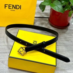 Fendl 芬迪 女士腰带 宽20Mm，原单进口小牛皮，搭配原单钌钯电镀F扣，手感.油边近乎完美，原产皮料定制，质感无可挑剔，出众的细节，高清实拍，货真价实，品