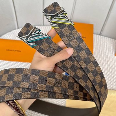 驢家新品 寬度40Mm 驢家ss23早春新品腰帶系列 意大利原廠皮料 扣頭採用雙拼視覺效果工藝 全方位精打細磨 精密度厚金電鍍 雙面用