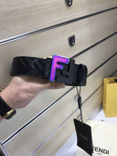 配送专柜包装 打孔针 特 新款 Fd 宽38 Mm 支持Nfc 芯片扫描，标志造型皮带，原版五彩间色 双层F铆钉扣，进口原版小牛皮压花制成，镀金表面金属制品，品