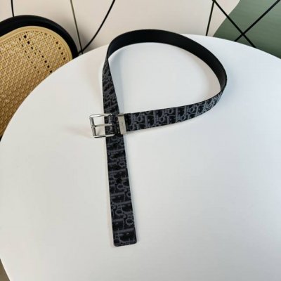 特 。DIO纯铜五金宽3.5CM原单搭配原扣，油边近乎完美，原产皮料定制，双面可用，质感无可挑剔！