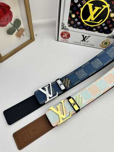 品名：LV..路易..威登原单 材质：原单牛皮腰带 百分百头层牛皮腰带保证真皮，24K纯钢扣，专柜原单品质、做工精细，时尚大牌，送人自用首选 包装： 请认准如图