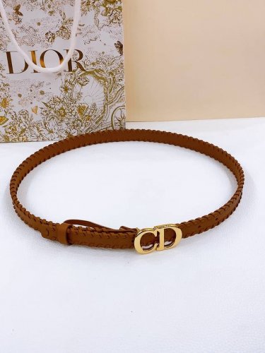 Dior 20 毫米黑色光滑牛皮 Saddle Belt Montaigne Star Cd 腰带扣 内侧饰以 Christian Dior paris 标志