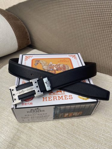 品名：爱马仕.HermèS C原单 材质：原单牛皮腰带 百分百头层牛皮腰带保证真皮，24K纯钢扣，专柜原单品质、做工精细，时尚大牌，送人自用首选 包装： 请认准