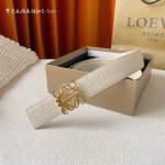 特P180 Loewe (罗意威) 专柜同款 新款压花 选用柔软双面小牛皮制作，时尚百搭，宽3.2Cm