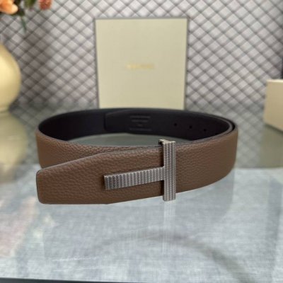 汤姆福特最新网红爆款双面头层牛皮专柜同步3.8宽新款上市了，原版牛皮，搭配铜扣，优雅，大方用的方便。谢谢你转载。