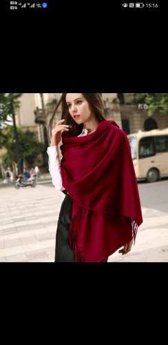Lp。 酒红色 直供法国专柜，认真的！顶级尖端羊绒披肩，超级厚实大尺寸深度重磅双面水波纹，80*200的尺寸重达382G克重，只有Lp才能做到这样的奢侈级！最高