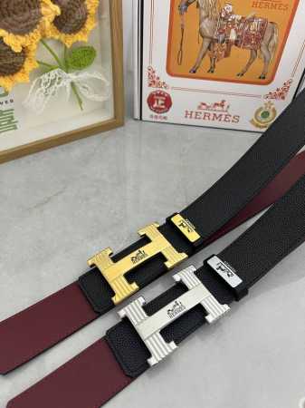 品名：Versace.范思哲 材质：原单牛皮腰带 百分百头层牛皮腰带保证真皮，24K纯钢扣，专柜原单品质、做工精细，时尚大牌，送人自用首选 包装： 请认准如图专 - 点击图像关闭