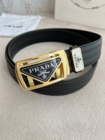 品名：普拉达.Prada 腰带 皮带自动带 型号：自动带，经典亚克力纯钢材质自动扣，图片实物拍摄 材料：百分百头层牛皮，保证真皮。24K纯钢扣专柜同等质量， 双