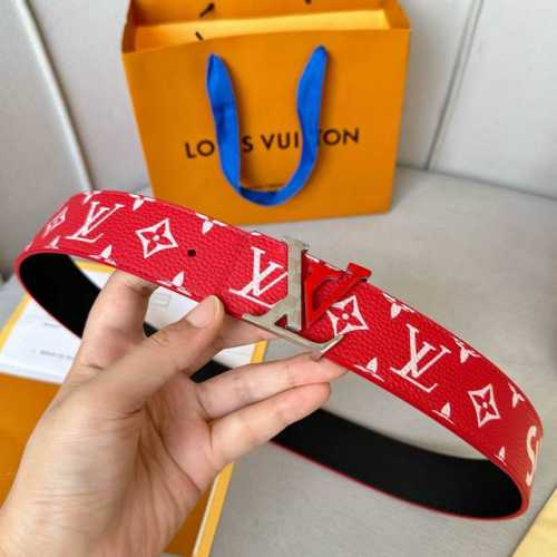 原版包裝 L0Uis Vuitt0N 驢家今季新品 男士原單腰帶 寬度40毫米 經典荔枝紋牛皮絲印圖案設計 搭配雙色五金 可雙面佩戴 適合沈穩低調的男士使用