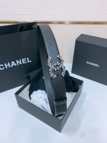 Chanel 春夏新款 小牛皮与黄铜Cc搭扣 精致细腻 光滑优雅 3.0Cm