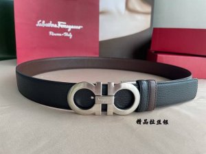 为什么男士都喜欢菲拉格慕？因为它低调奢华沉稳内敛的风格，更能承托男性的魅力。双马蹄扣的设计与8谐音“发”寓意很好的发财腰带。升级版品质奉送。3.5Cm 6524