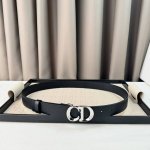 特 。Dior 24早春新款 C D搭扣黄铜腰带扣，小牛皮腰带 经典永存 3Cm