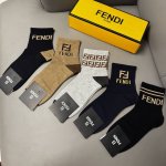 特 Fendi 芬迪Ff家新品中筒男款袜子 一盒五双 提花经典标志，纯棉材质制造，透气舒适，超级Nice超火爆小单品，大牌出街，潮人必备超好搭