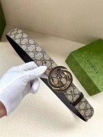 宽度4.0Cm Gucci Marmont系列每一季都会推陈出新，为灵感源于70年代的标志性Gg配件注入现代精髓。Supreme帆布印花 腰带反面采用咖啡色原版