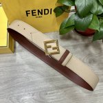 特 Fendl 芬迪 宽40Mm双面原版小牛皮 搭配单钌钯电镀扣 完美的手感.油边 出众的设计.风格 高贵奢华 时尚大方 高清实拍 货真价实 品质保证 双面用