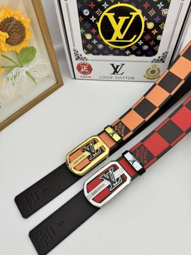 品名：Lv..路易..威登原单 材质：原单牛皮腰带 百分百头层牛皮腰带保证真皮，24K纯钢扣，专柜原单品质、做工精细，时尚大牌，送人自用首选 包装： 请认准如图