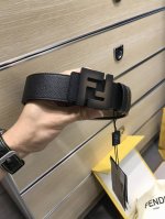 特 P210 配送专柜包装 打孔针 新款 Fd 宽38 Mm 支持Nfc 芯片扫描，标志造型皮带，原版渐变色双层F铆钉扣，进口原版 F手掌纹黑色小牛皮，镀金表面