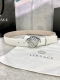 宽度4.0Cm Versace 范思哲此款柔软的皮带饰3D美杜莎腰带扣，可搭配正装或休闲牛仔装。