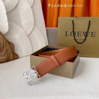 品牌:罗意威 价格:特 尺寸:带宽40mm 正品尺寸 五金材质:专柜精品扣，真空电镀，工艺精细 带身材质:天然头层牛皮，质感十足，手感柔软。时尚个性，经典百搭！