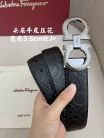 Ferragamo菲拉格慕男士专柜对版金属扣，头层牛皮双面外用腰带，商务通勤休闲场合均适合佩戴。3.5Cm