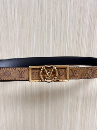 当季新款，2.5宽双尖原单1比1.一面帆布印黄花，一面黑色进口牛皮，.搭配精品