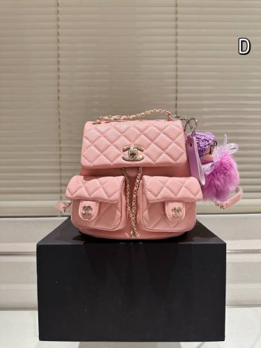 原单礼盒 Chanel 超Mini 双肩背包 上新的时候看到 实物 就知道他要火了 现货供不应求 这一季度的王炸 解放双手的利器 尺寸20 20Cm
