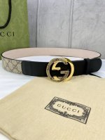宽度 Cm Gucci 这款腰带在2020早秋系列中惊艳亮相，采用以标志性米色 乌木色组合呈现的品牌双g字母交织图案，与黑色皮革材质相得益彰。双g Mm厚度钢扣
