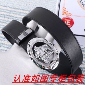 品名：Versace.范思哲原单 材料：百分百头层牛皮，保证真皮。24K纯钢扣双面可用专柜同等质量， 送人自用首选 包装： 请认准如图专柜包装，赠送打孔器，银联
