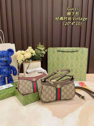 细节图 礼盒包装 酷奇Gucci Ophidia 腋下包 越用越好看 可复古可洋气 搭配点挂件又是另 种风格配盒酷奇腋下包 背在腋下不大不小 不光有可人外表 空
