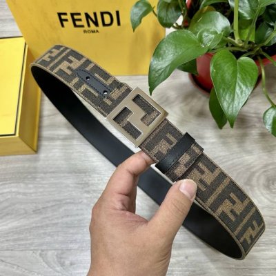 p200 fendl（芬迪）专柜同款 宽3.8Cm 原版定制布料 Ff图案布料材质 黑色皮革内衬 单钉镀钯金属配件 时尚潮流 经典系列
