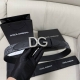 Dg，宽4.0Cm Dolce&Gabbana 全新小牛皮腰带，满载干练态度。滚轴针扣搭扣尽显巧思