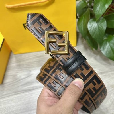 图片包装+10 Fendl 芬迪 专柜同款 宽40Mm 标志造型宽皮带。钉扣式带扣。棕色小牛皮制成。印有浮雕手绘黑色与棕色 Ff 图案。镀金表面金属制品，品质保