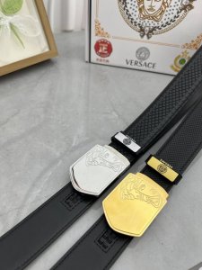 品名：Versace.范思哲 自动带 材质：原单牛皮腰带 百分百头层牛皮腰带保证真皮，24K纯钢扣，专柜原单品质、做工精细，时尚大牌，送人自用首选 包装： 请认