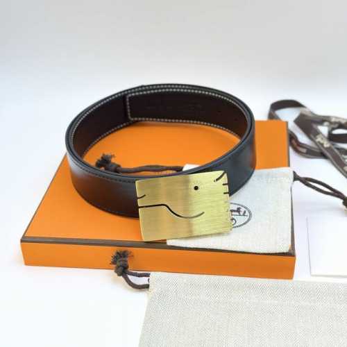 特 H 5382 Belt-Togo-38Mm 爱马仕 HermèS 男款腰带以其精湛的工艺、高品质的材料和经典的设计而备受推崇，是男士时尚配饰中的顶级选择。最