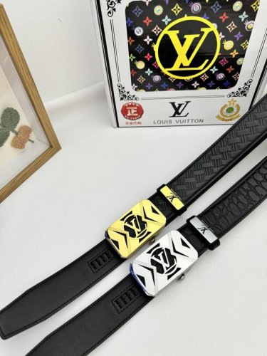 品名：LV..路易..威登自动带 材质：原单牛皮腰带 百分百头层牛皮腰带保证真皮，24K纯钢扣，专柜原单品质、做工精细，时尚大牌，送人自用首选 包装： 请认准如