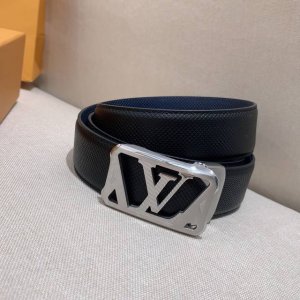 Louis Vuitton、独家Lv腰带 自动扣系列 钢五金 精致手工绘边 柔软舒适 宽3.5Cm。