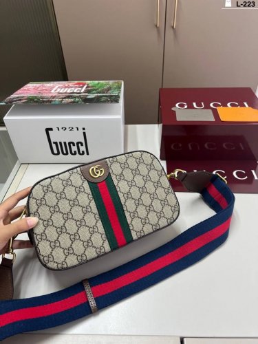 配镜子 酷奇Gucci相机包斜挎包 真是超级百搭 质感又好 简直就是性价比之王！ L-223尺寸24×15折叠盒飞机盒